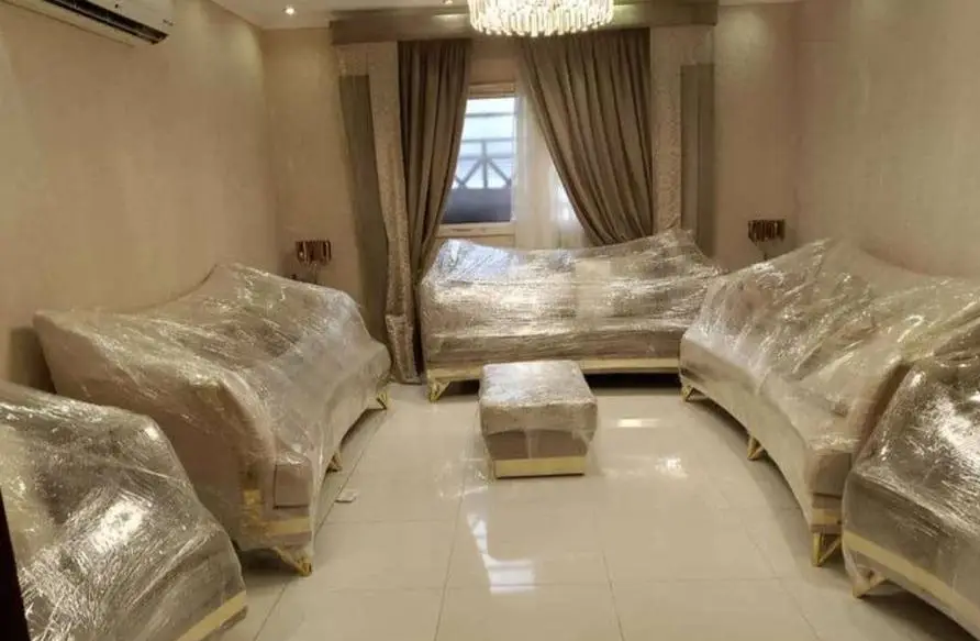 شركة شحن من أم القيوين الى قطر